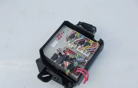 Renault Modus Fuse module 233293G