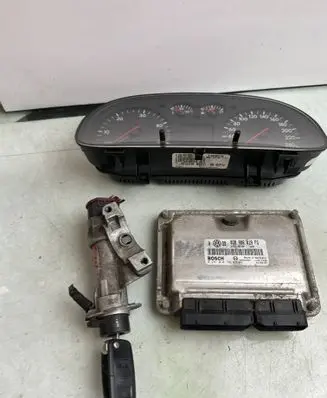 Volkswagen Golf IV Engine control unit/module 038906019FG 28SA5365 0281010702