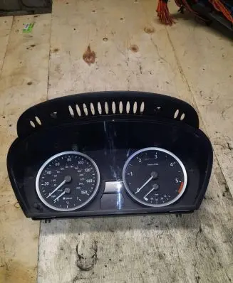 BMW 5 E60 E61 Speedometer (instrument cluster) 62116958601 110080213 213372004559