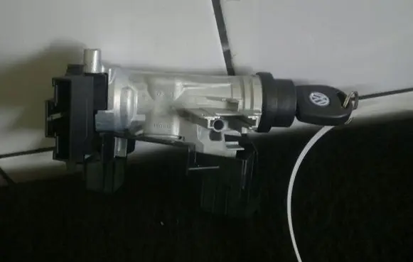 Volkswagen Polo V 6R Ignition lock 6C0905865