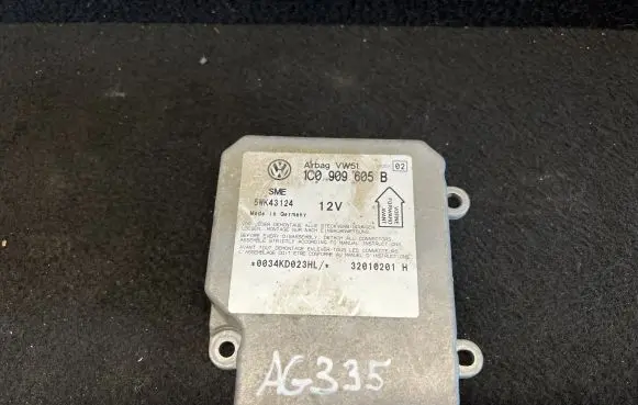 Volkswagen PASSAT B5.5 Airbag control unit/module 1C0909605B