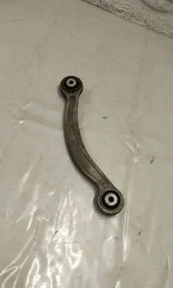 Mercedes-Benz C W205 Rear control arm A20414