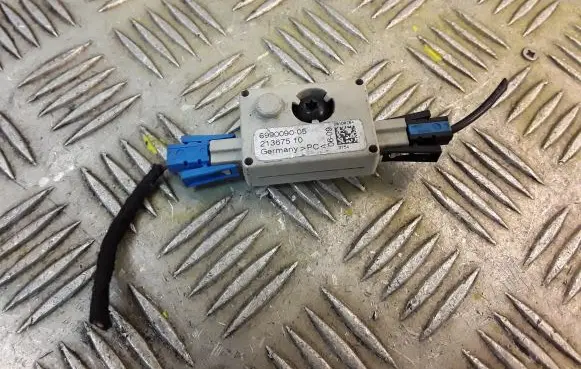 Mini One - Cooper Coupe R56 Aerial antenna amplifier 6990090