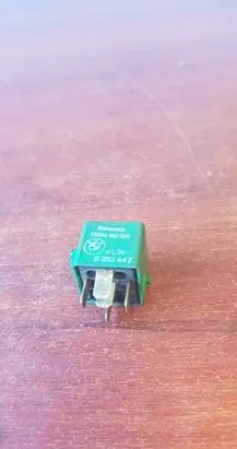 BMW 7 E38 Other relay 8353447