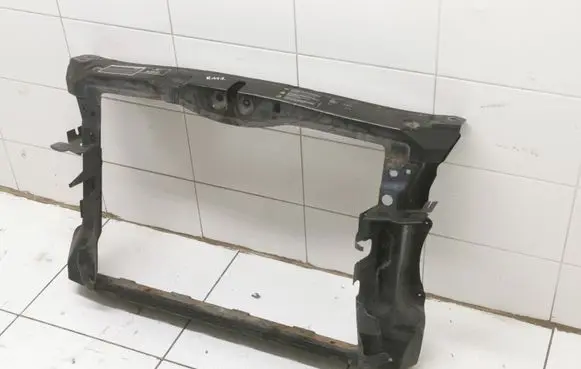Skoda Octavia Mk2 (1Z) Radiator support slam panel
