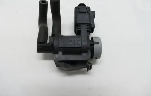 Audi A4 S4 B8 8K Turbo solenoid valve 1K0906283A