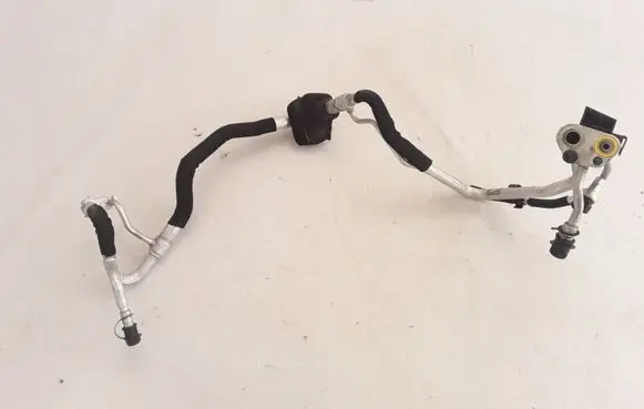 Volvo XC60 Air conditioning (A/C) pipe/hose 31332070