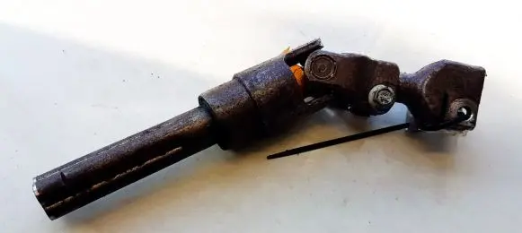 Ford C-MAX I Steering column universal joint