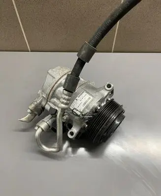 Mercedes-Benz C W205 Air conditioning (A/C) compressor (pump) A0008303902 06124012763