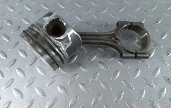 Piston