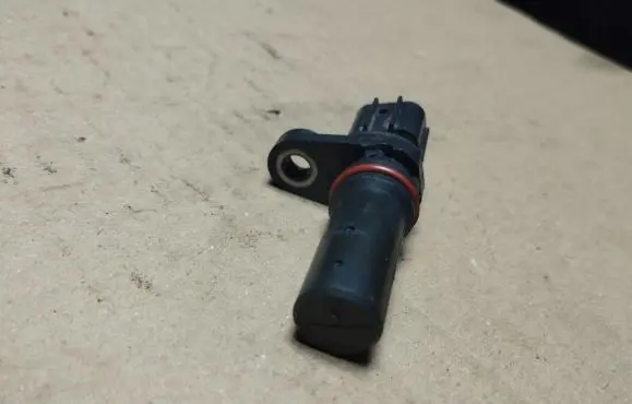 Honda Civic Camshaft speed sensor J5T30172
