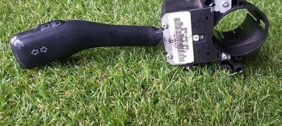 Volkswagen Golf IV Indicator stalk 8L0953513G