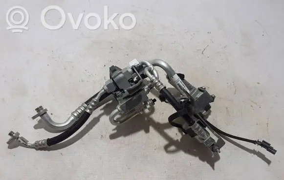 Peugeot 208 II Air conditioning (A/C) pipe/hose 564681336
