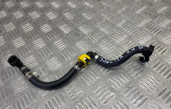 Jaguar XE Fuel line pipe G4D39B337CB