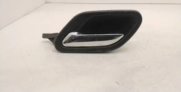 BMW 5 E39 Front door interior handle 8226049