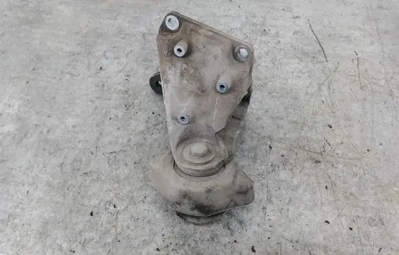 Volkswagen PASSAT B5.5 Gearbox mounting bracket 8D0399114AH