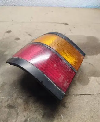 Volkswagen PASSAT B3 Rear/tail lights 333945257