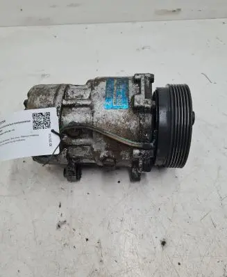 Volkswagen Golf IV Air conditioning (A/C) compressor (pump) 1J0820803K