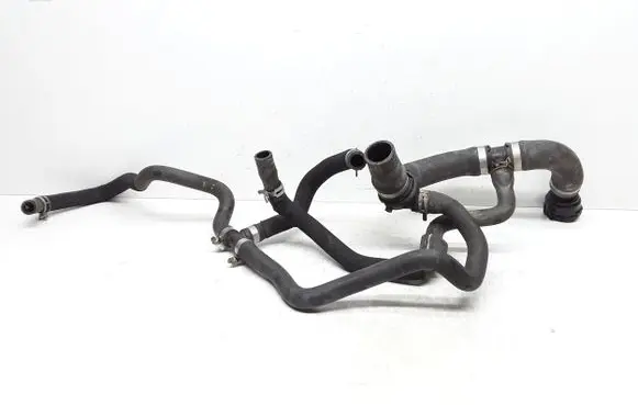 Volvo V60 Engine coolant pipe/hose 31474864