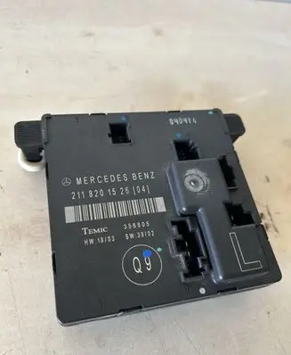 Mercedes-Benz E W211 Door control unit/module 2118201526