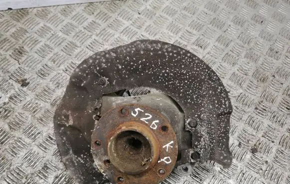 BMW 5 E60 E61 Front wheel hub