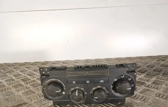 Jeep Grand Cherokee (WK) Air conditioner control unit module P55111011AI