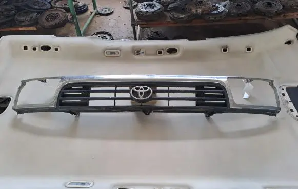 Toyota Hilux (N80, N90, N100, N110) Front grill 5310035210