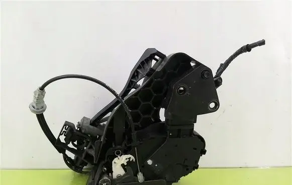 Volvo V50 Rear door lock 30663578LH