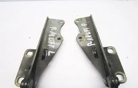 Nissan Primera Engine bonnet/hood hinges