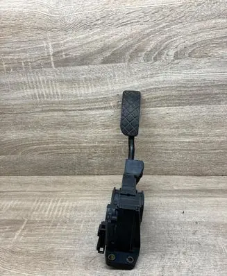 Audi A3 S3 8P Accelerator throttle pedal 283102537YB3 1J2721503B 0281002346