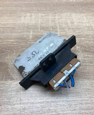 Nissan Primera Heater blower motor/fan resistor WITHPLUG
