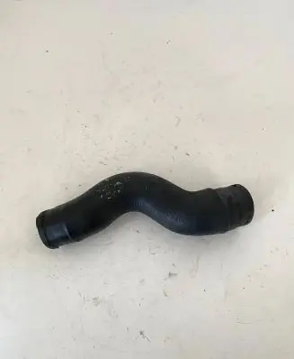 Opel Zafira B Intercooler hose/pipe 55557037
