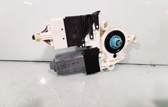 Seat Altea XL Rear door window regulator motor 1K0959703M