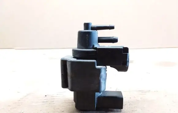 Vacuum valve