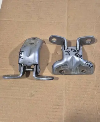 Hyundai i30 Rear door hinge set 