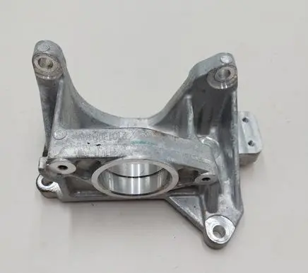 Nissan Leaf II (ZE1) Driveshaft support bearing bracket 210130B109