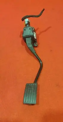 Citroen C5 Accelerator throttle pedal 9686212980 08329743 8329743