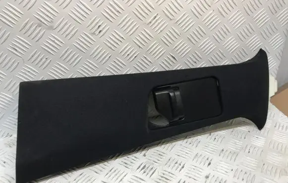 Mercedes-Benz ML W166 (B) pillar trim (top) A1668680139 A1666904525