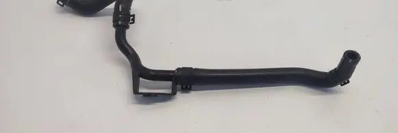 Engine coolant pipe/hose