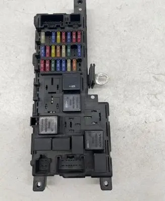 Volvo S60 Fuse module 518788104 8678449 021015180256