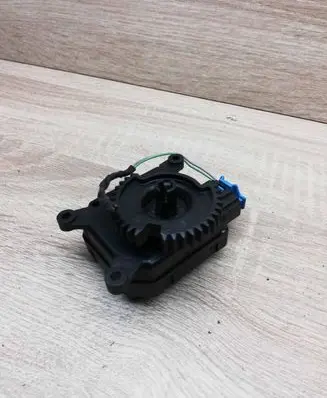 Volkswagen Polo Air flap motor/actuator 309368200 B24949012966