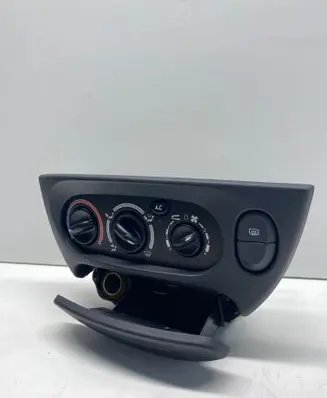 Renault Megane II Climate control unit 663391J 7700430841