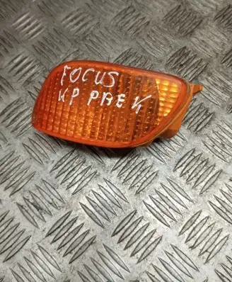 Ford Focus Front indicator light XS413389A