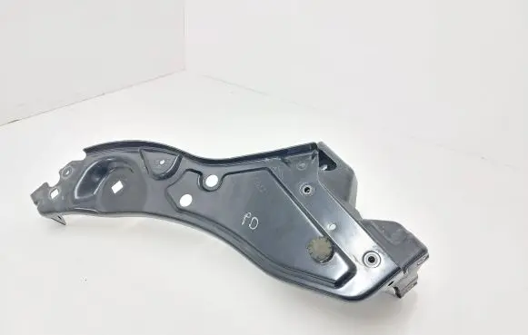 Mercedes-Benz CLS C218 X218 Headlight/headlamp mounting bracket 218626009