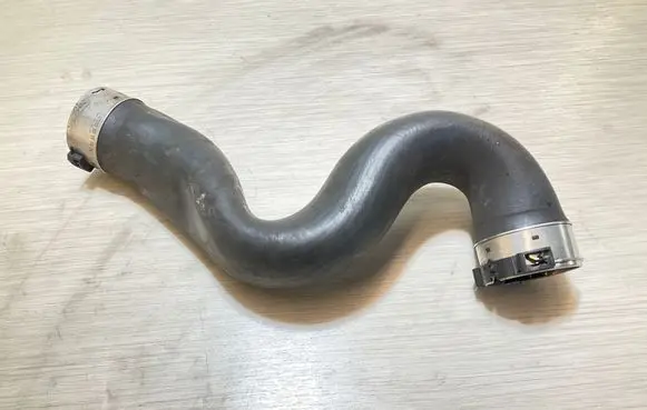 BMW 1 F20 F21 Intercooler hose/pipe 8513849