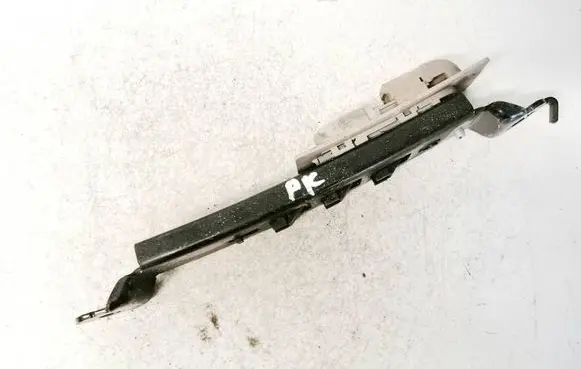 Jeep Grand Cherokee (WK) Seat belt adjustment rail 0xe25bd1ad v215061