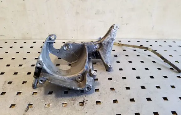 Peugeot 208 I Fuel filter bracket/mount holder 9672309580