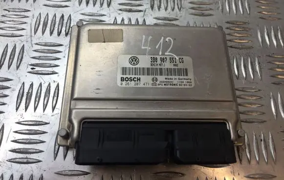 Volkswagen PASSAT B5.5 Engine control unit/module 3B0907551CG