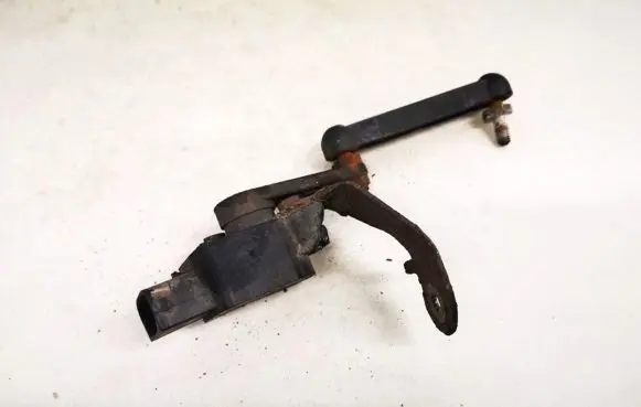 BMW 5 E60 E61 Front height sensor lever 6763737