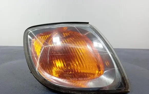 Hyundai Trajet Front indicator light 92302-3A0